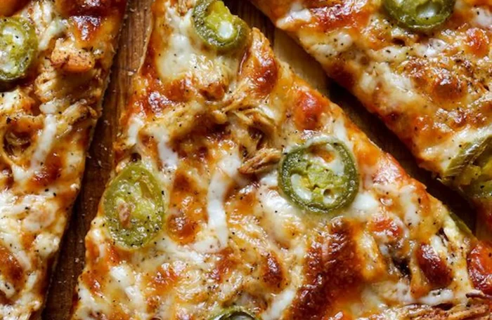 Hot spicy chicken pizza